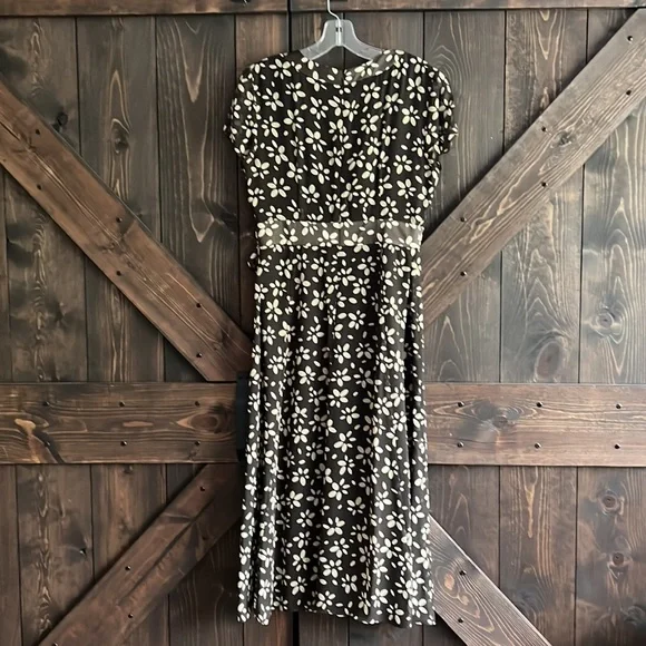 Talbots silk dress size 6 - Picture 4 of 5